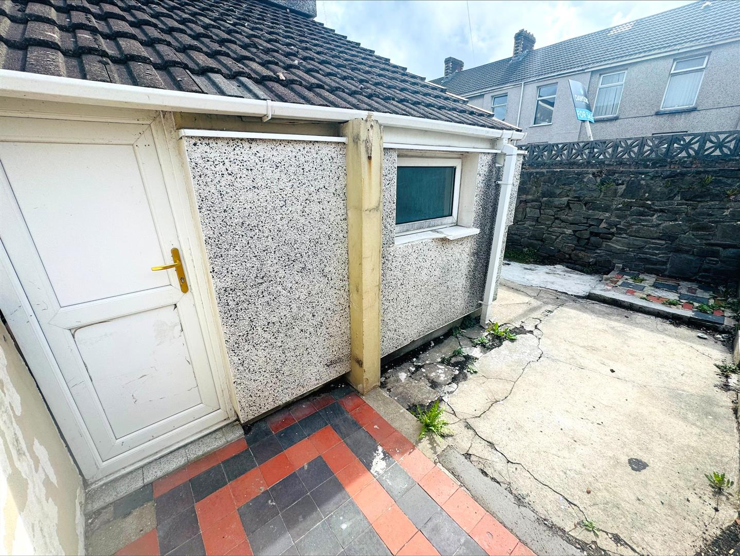 Delabeche Street, Llanelli, SA15 1AT
